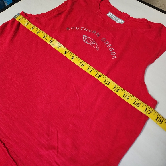 Southern Oregon Red Sleeveless Top - Picture 5 of 6